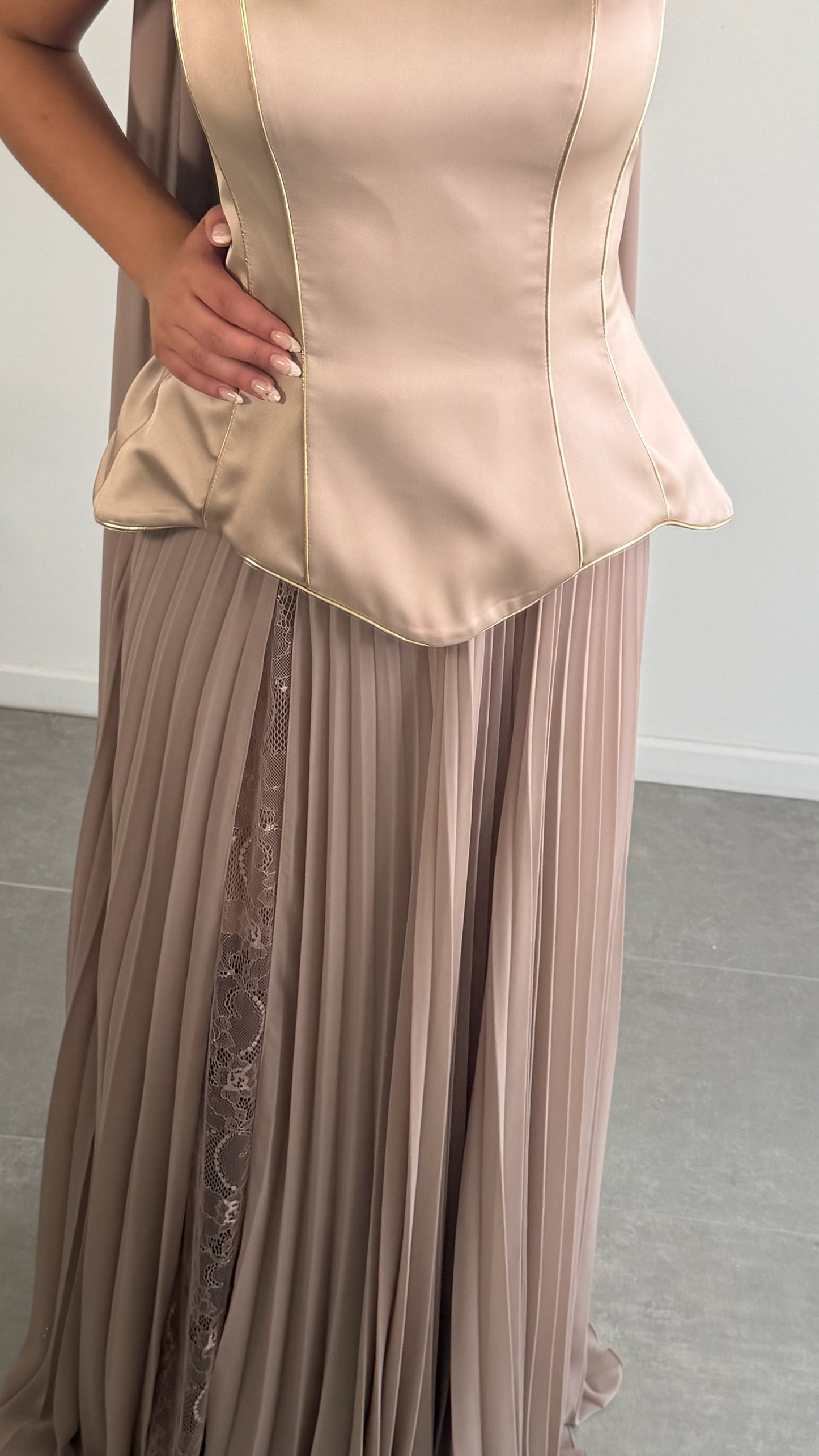 Arya dress