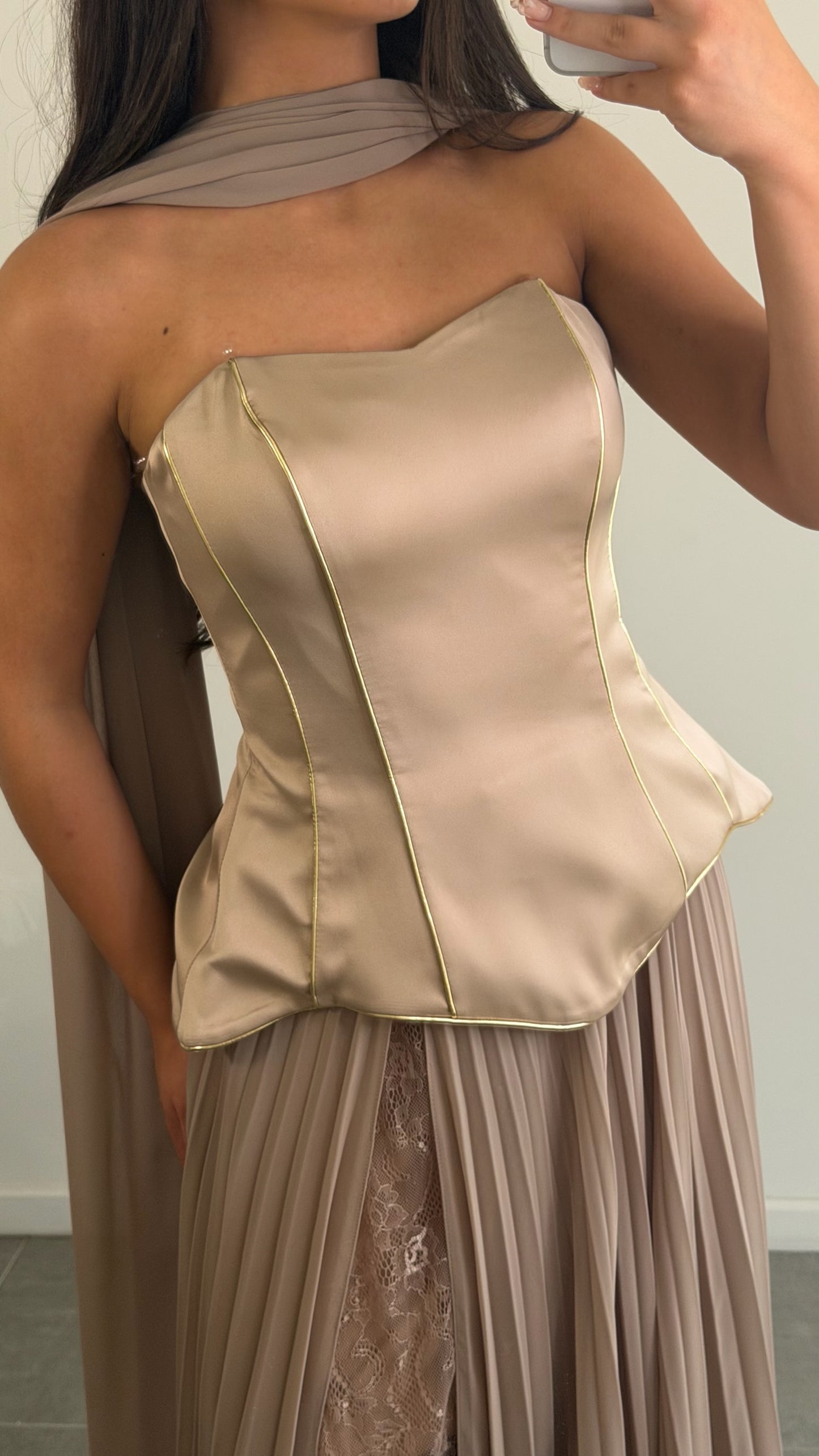 Arya dress